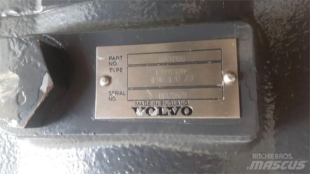 CAT 988H Podvozky a zavěšení kol