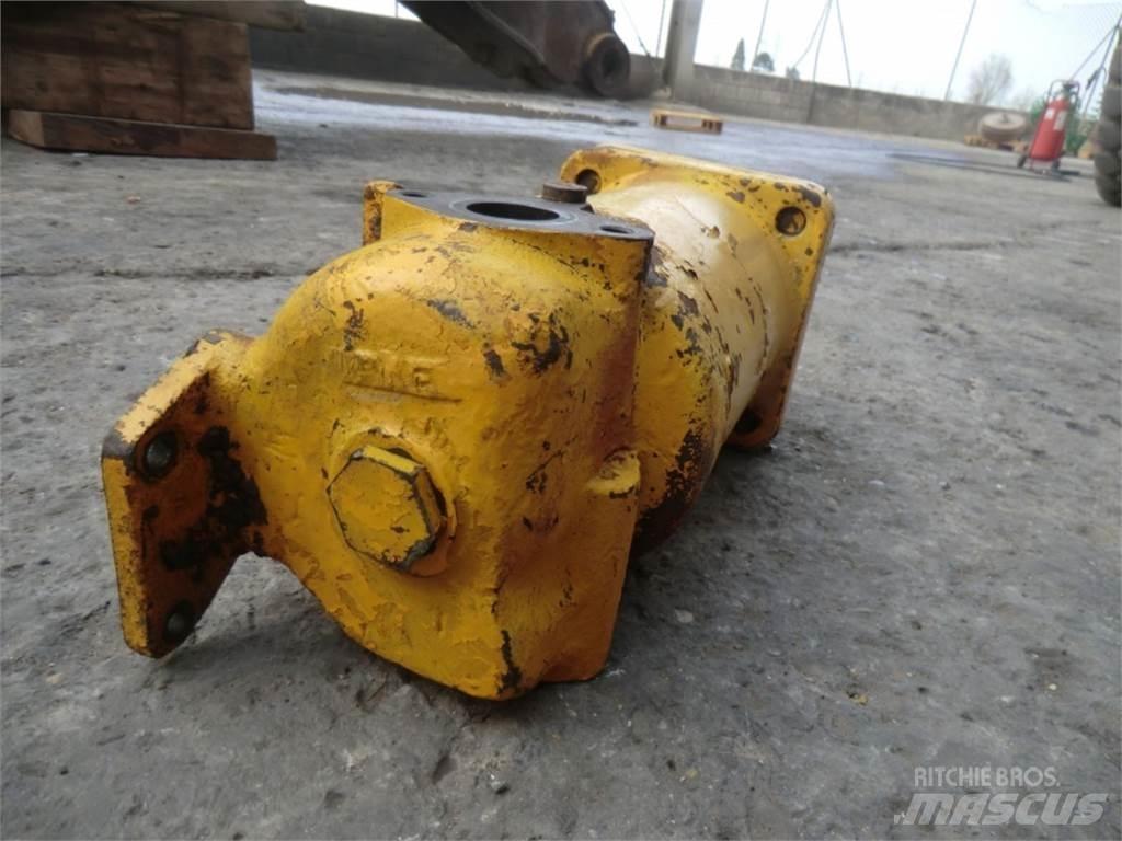 CAT D333 Motory