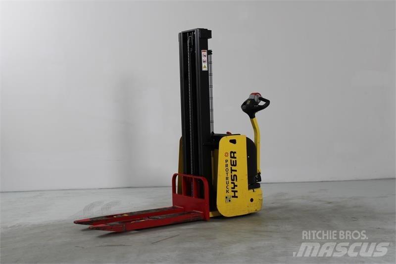 Hyster S1.0E Samohybné vozíky