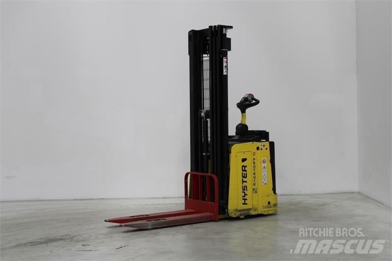 Hyster S1.5S Samohybné vozíky
