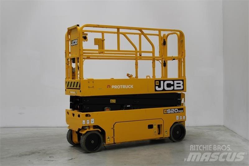 JCB S2032E Nůžková zvedací plošina