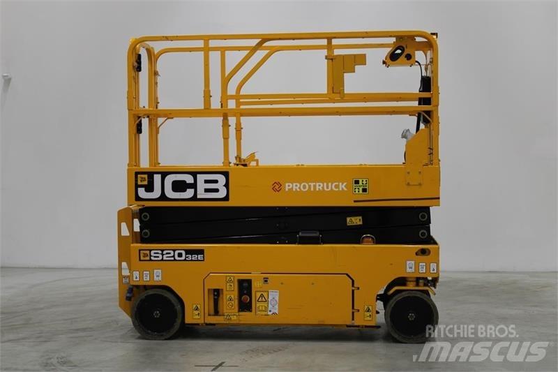 JCB S2032E Nůžková zvedací plošina