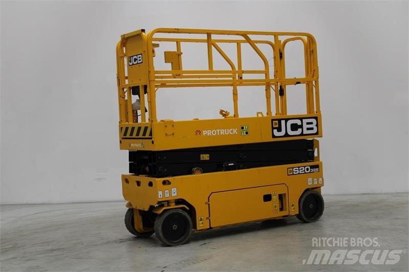 JCB S2032E Nůžková zvedací plošina
