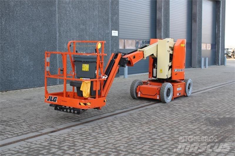 JLG E300AJP Kloubové plošiny