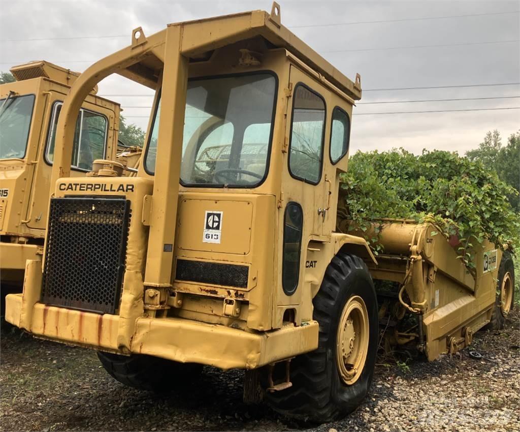 CAT 613 Skrejpry