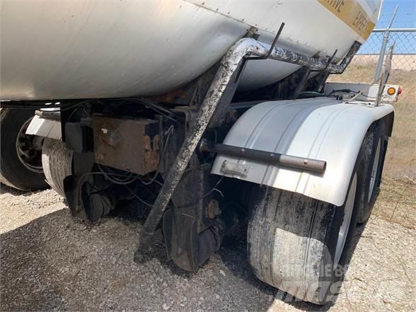 Etnyre STEEL 7,500 Cisternové návěsy