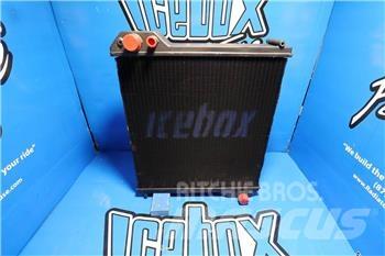 CAT 906 Radiátory