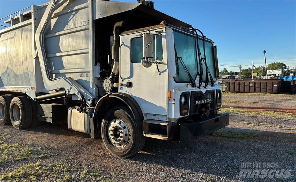 Mack 600 Popelářské vozy