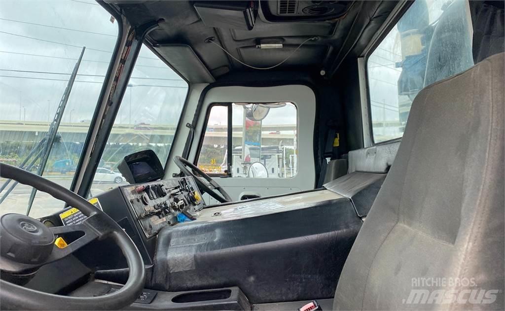 Mack LEU613 Popelářské vozy