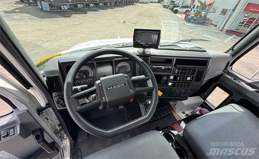Mack MD6 Popelářské vozy