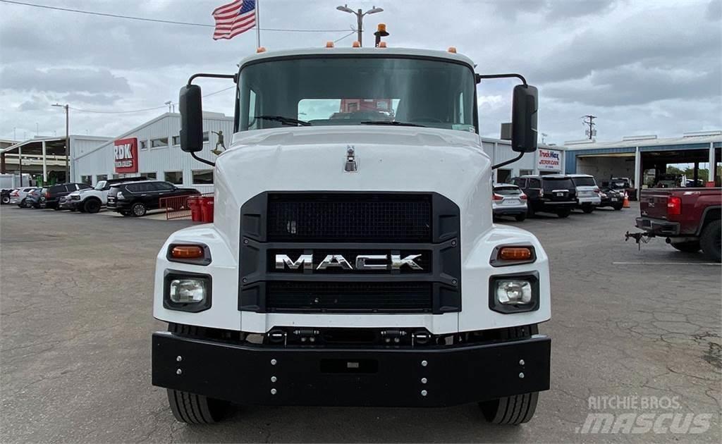Mack MD6 Klešťové drapáky