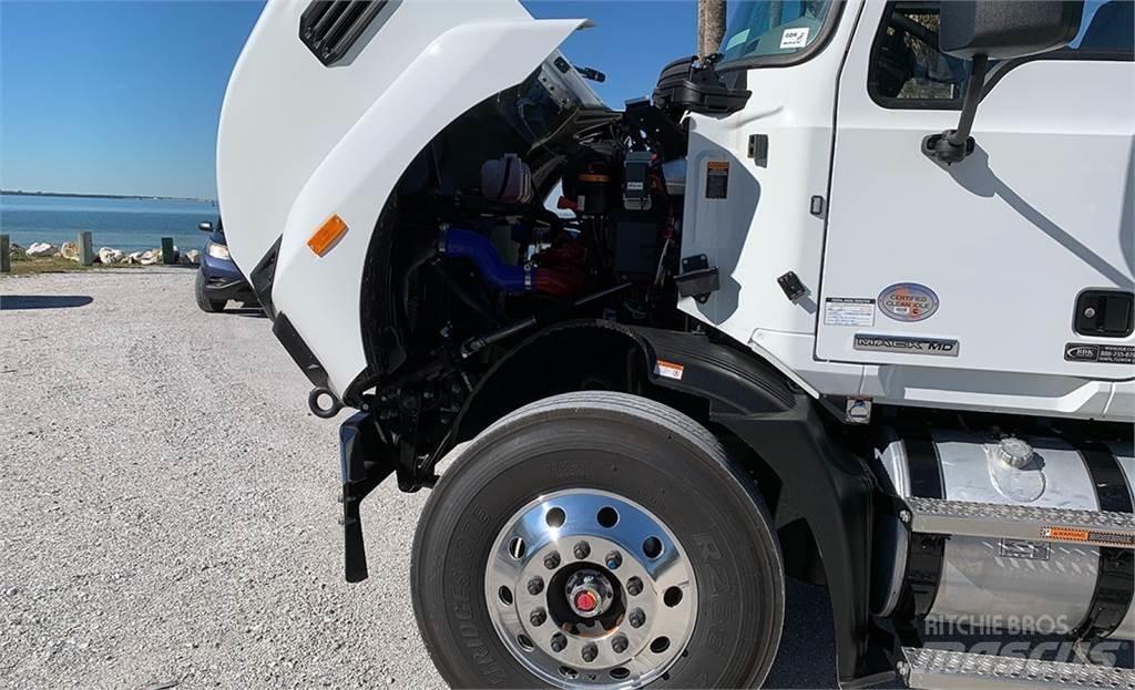 Mack MD7 Klešťové drapáky