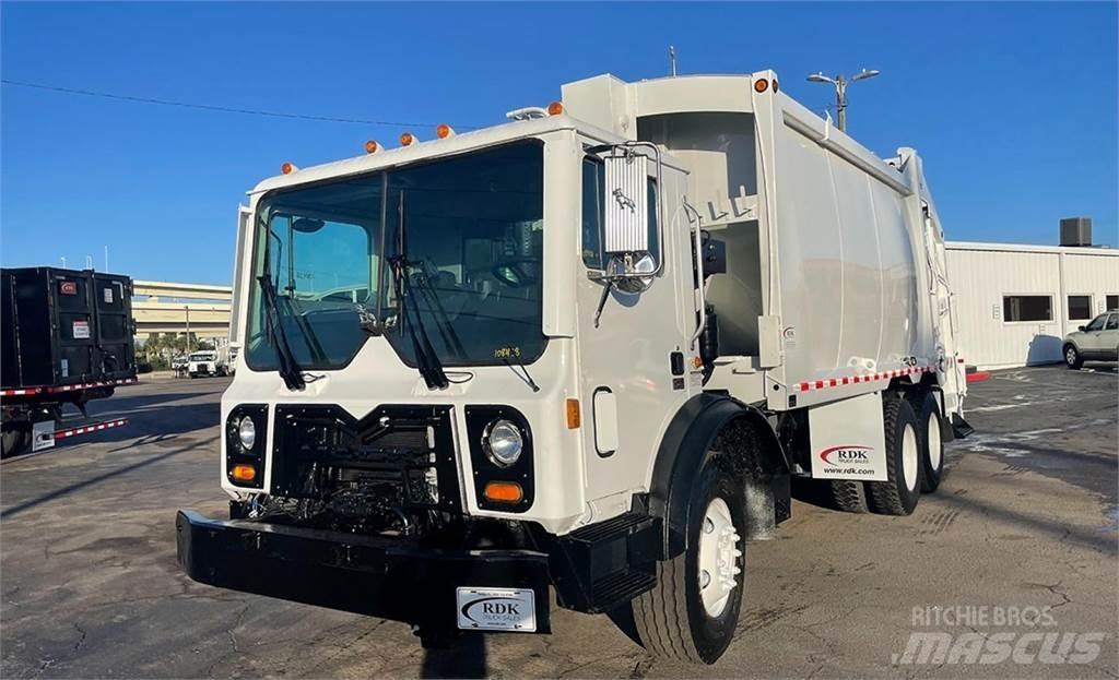 Mack MRU613 Popelářské vozy