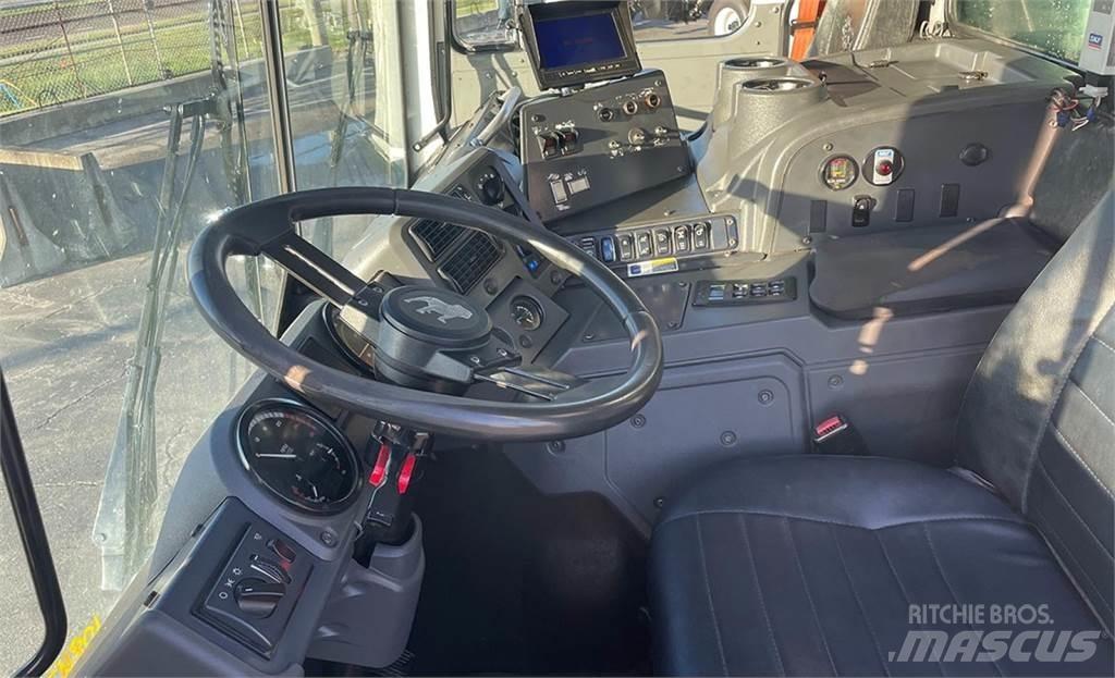 Mack MRU613 Popelářské vozy