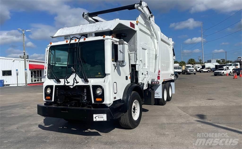 Mack MRU613 Popelářské vozy