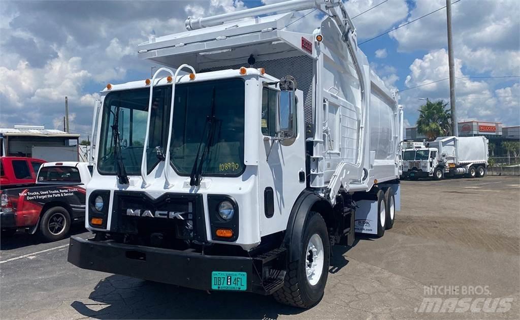 Mack MRU613 Popelářské vozy