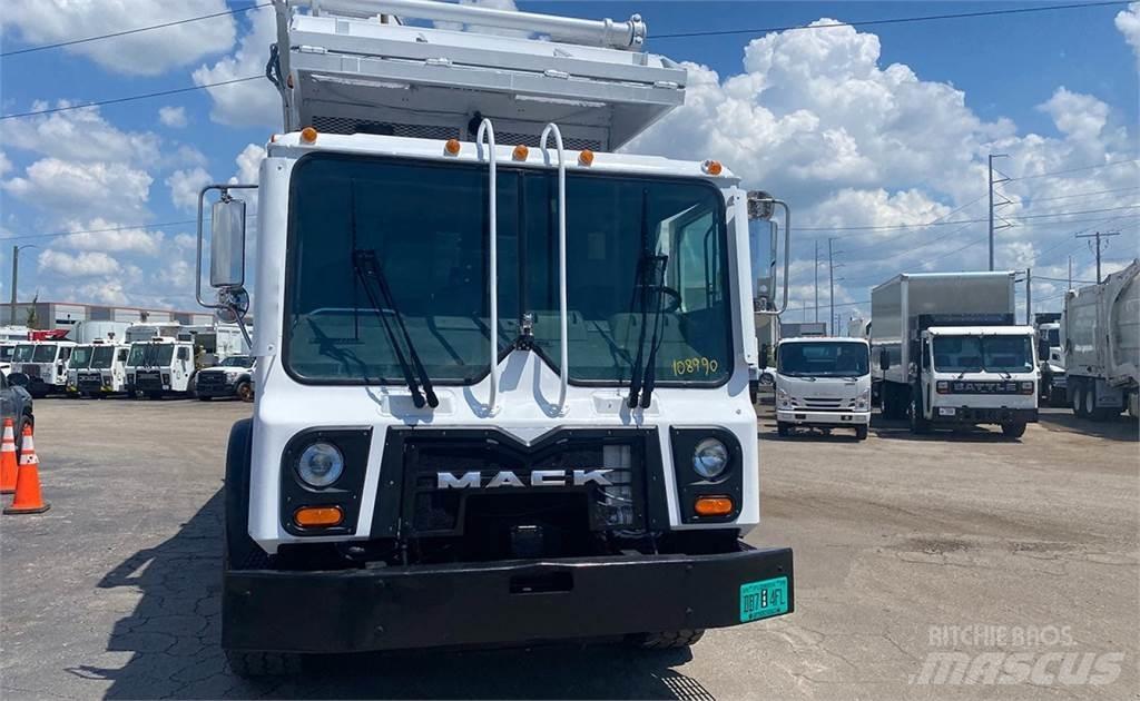 Mack MRU613 Popelářské vozy