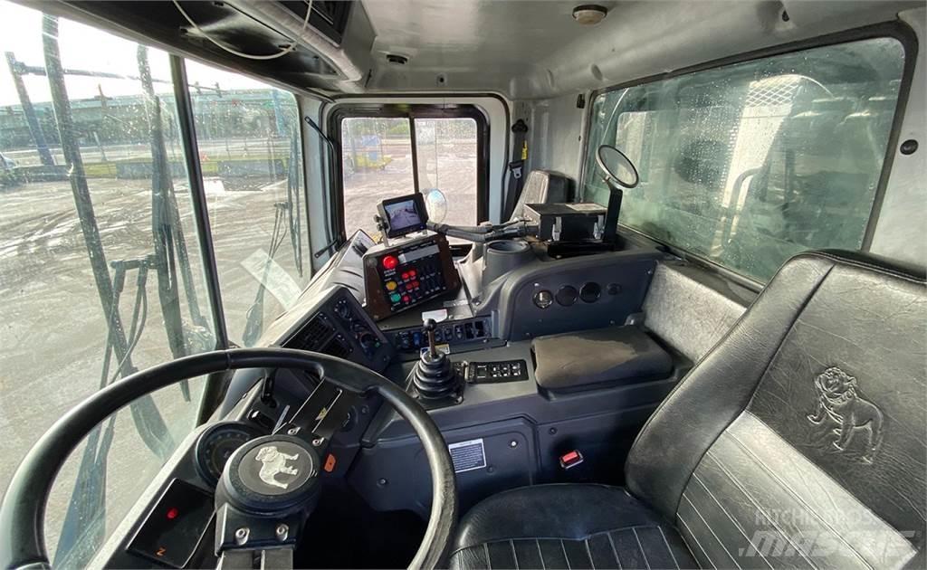 Mack MRU613 Popelářské vozy