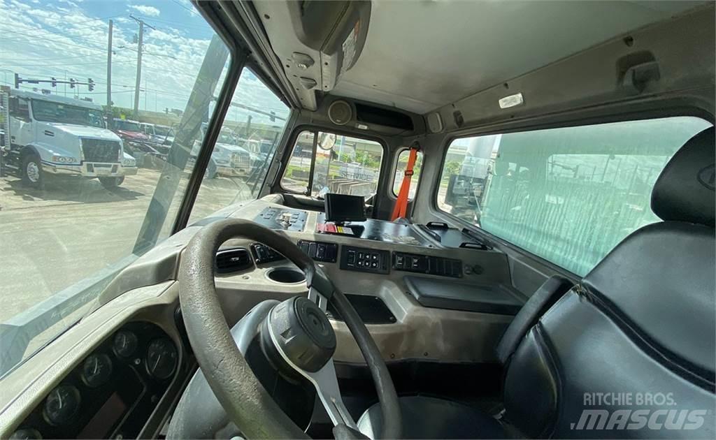 Peterbilt 320 Popelářské vozy