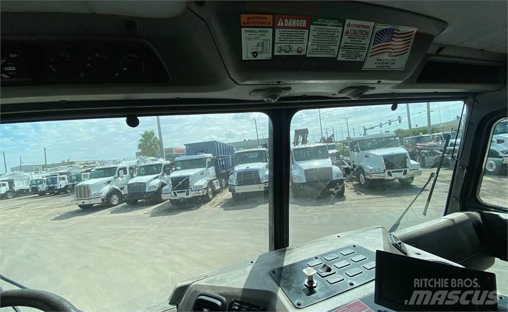 Peterbilt 320 Popelářské vozy