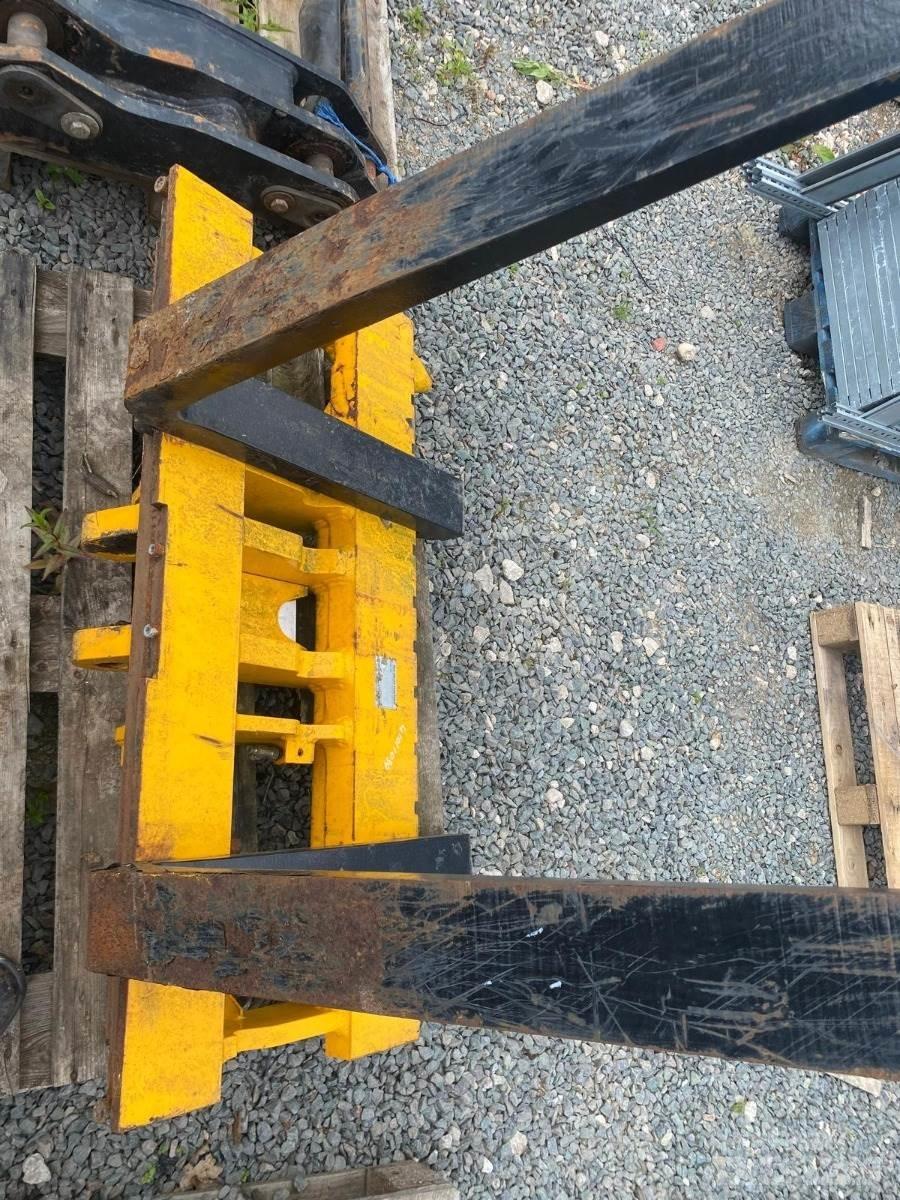 JCB  Teleskopické nakladače pro zemědělství