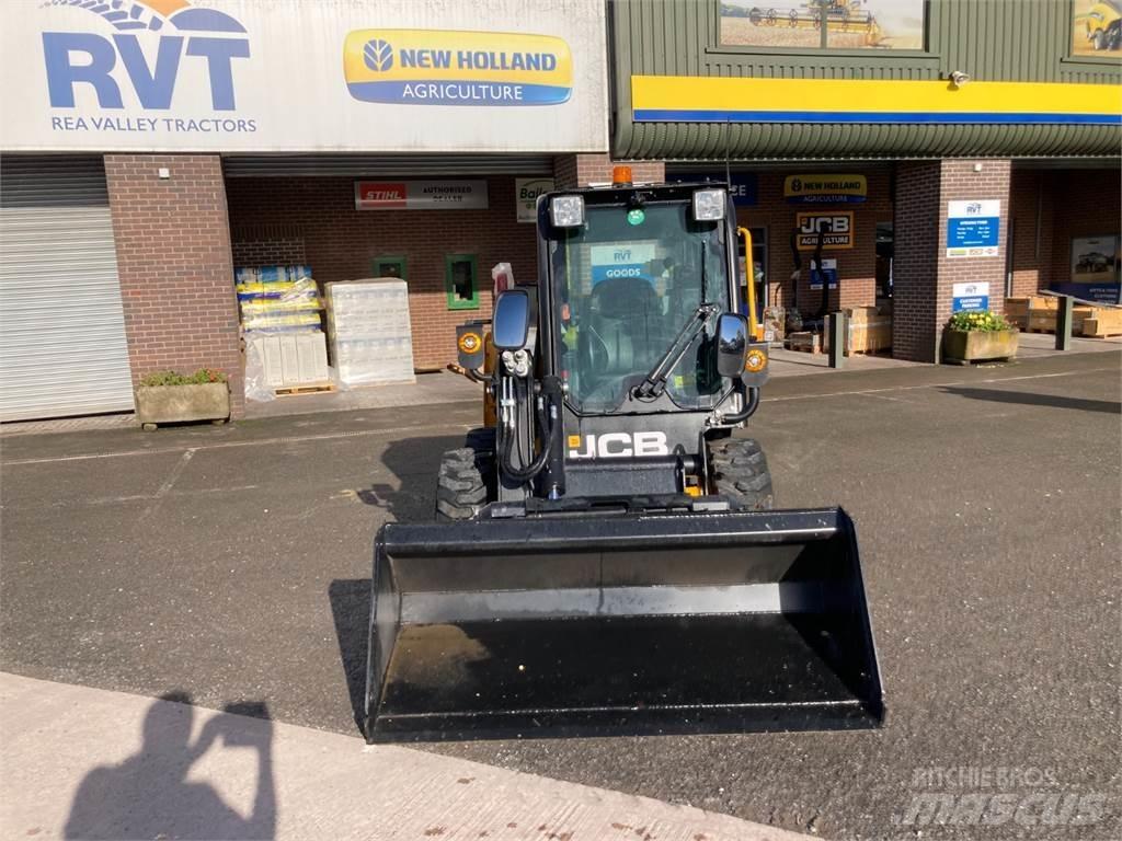 JCB 155 Teleskopické nakladače pro zemědělství