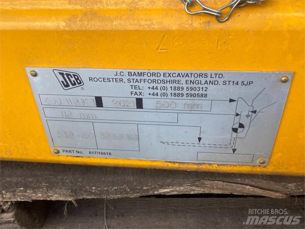 JCB Q-FIT Další