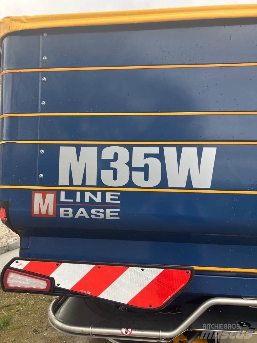 Krm M35W Rozmetadla chlévské mrvy