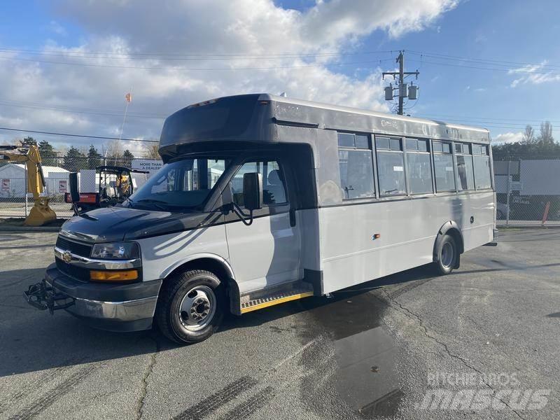 Chevrolet Express Minibusy
