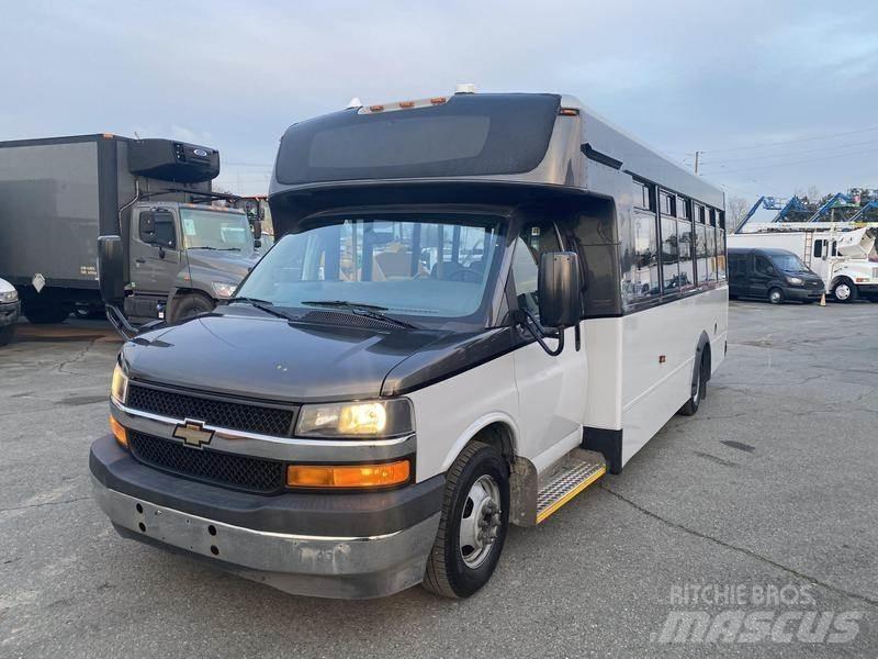Chevrolet Express Minibusy