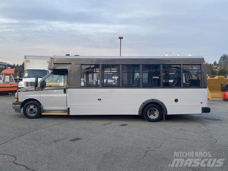 Chevrolet Express Minibusy