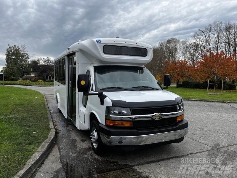 Chevrolet Express Minibusy