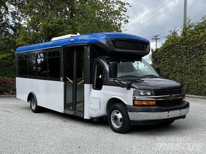 Chevrolet Express Minibusy