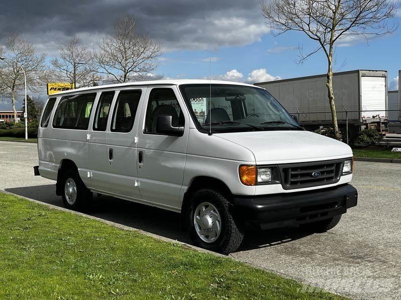 Ford Econoline Osobní vozy