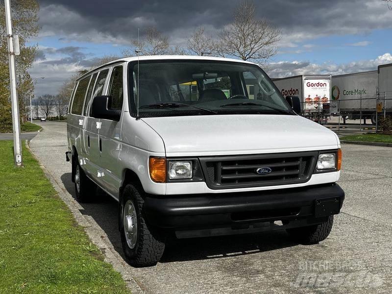 Ford Econoline Osobní vozy