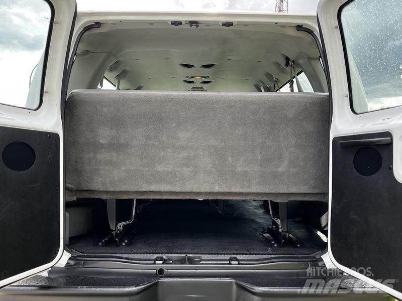 Ford Econoline Osobní vozy