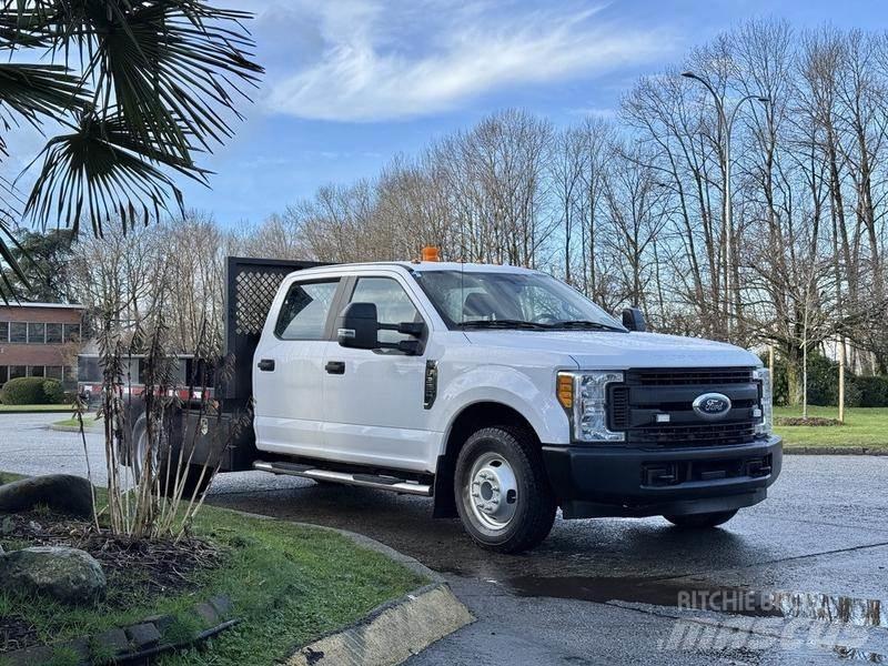 Ford F-350 SD Valníky/Sklápěcí bočnice