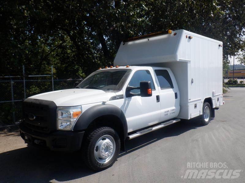 Ford F-550 Komunální / Multi-užitková vozidla