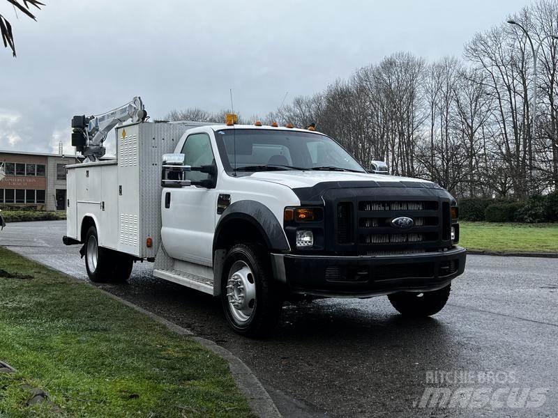 Ford F-550 Komunální / Multi-užitková vozidla