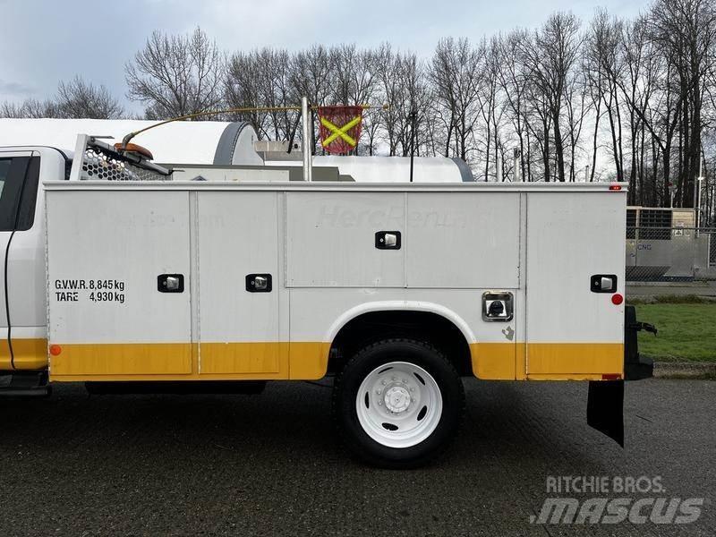 Ford F-550 Komunální / Multi-užitková vozidla