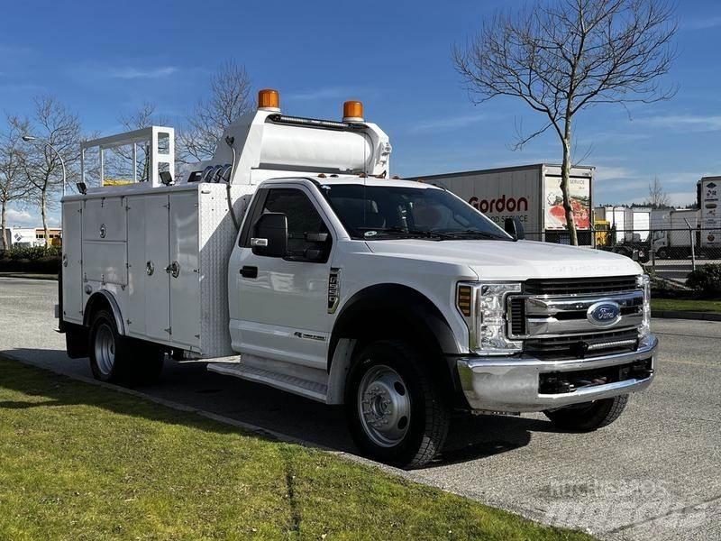 Ford F-550 Komunální / Multi-užitková vozidla