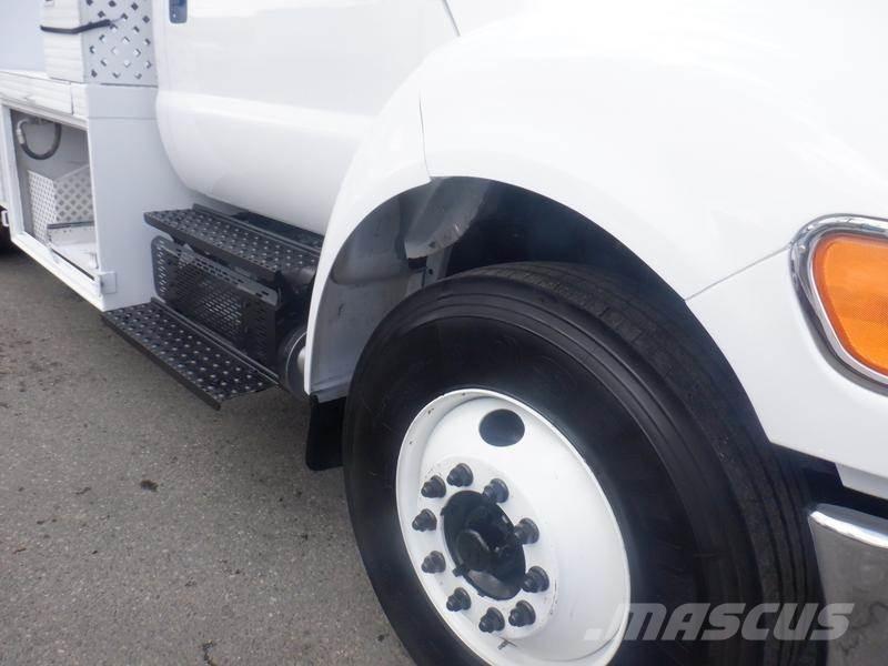 Ford F-750 Komunální / Multi-užitková vozidla
