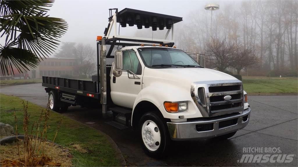 Ford F-750 Valníky/Sklápěcí bočnice