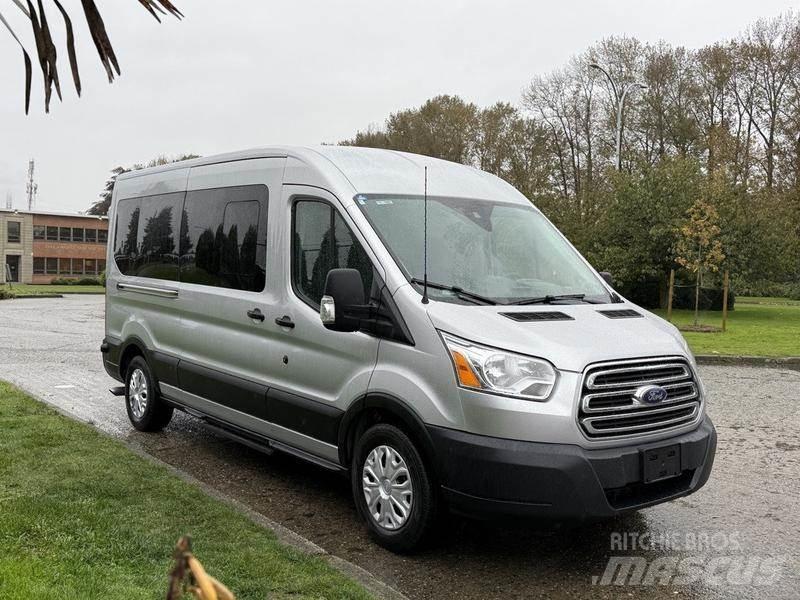 Ford Transit Osobní vozy