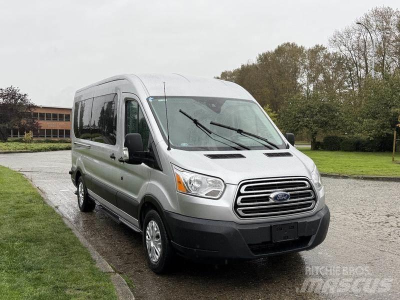 Ford Transit Osobní vozy