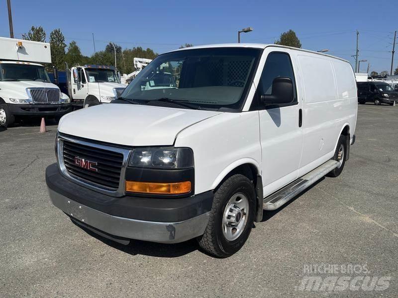 GMC Savana Dodávky