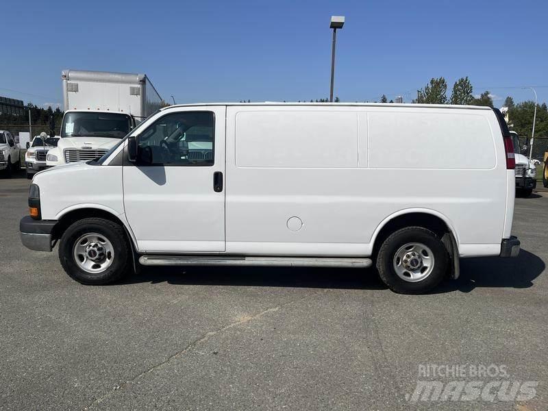 GMC Savana Dodávky