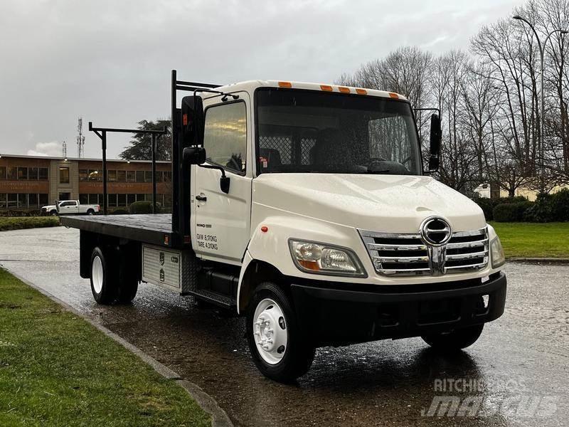 Hino 155 Valníky/Sklápěcí bočnice