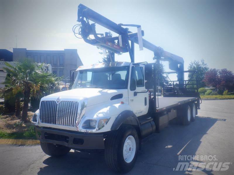 International 7500 Autojeřáby, hydraulické ruky