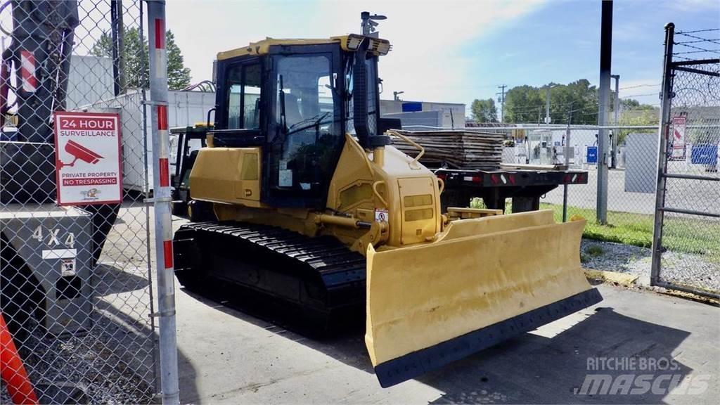 Komatsu D37PX-22 Pásová rýpadla